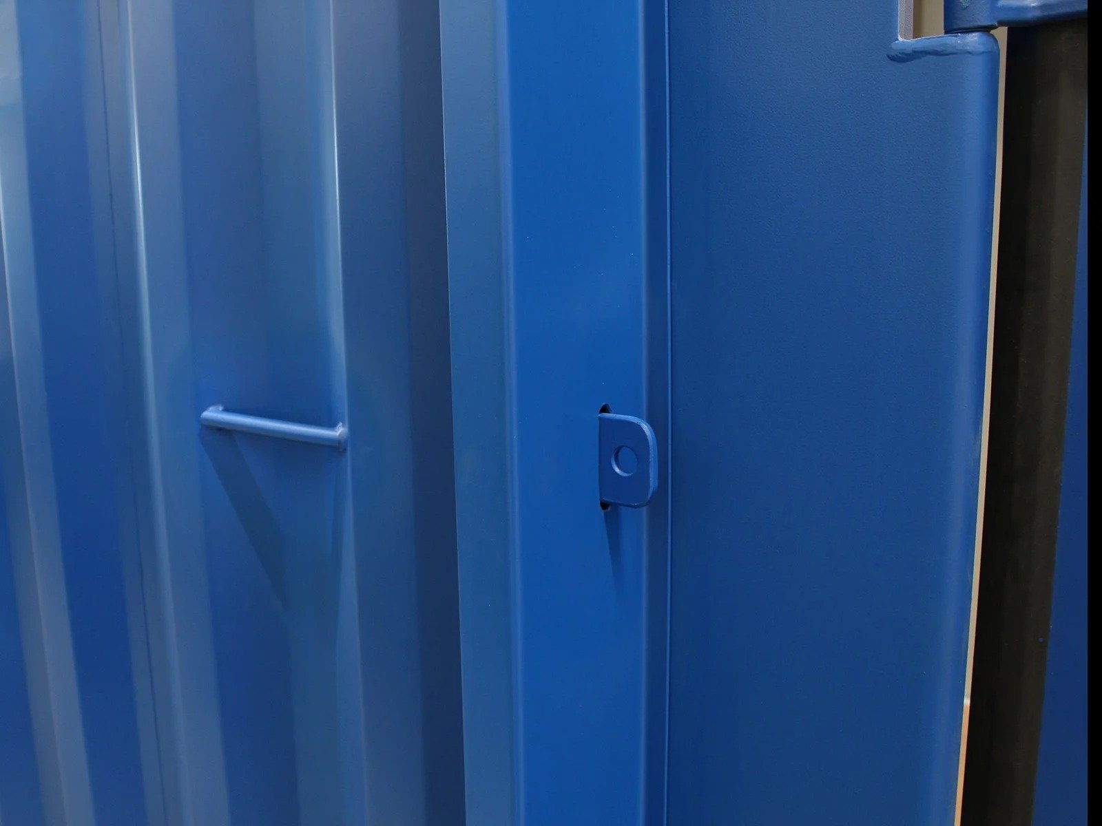 20ft Hi Cube Container (9′ 6″ high) suitable for IBC storage Sliding Door - Image 5